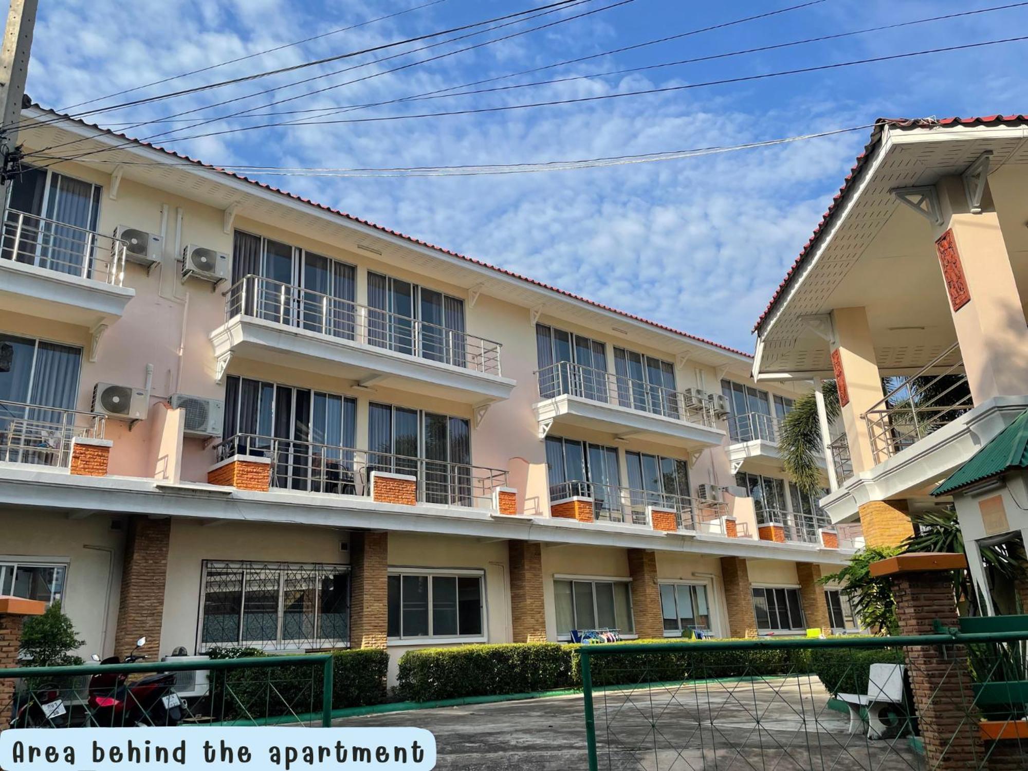 Maxim Apartment Pattaya Exterior foto